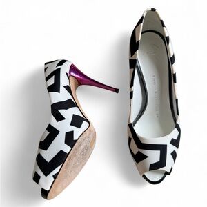 SOLD GIUSEPPE ZANOTTI Black & White Graphic Pumps With Hot Pink Metallic Heel